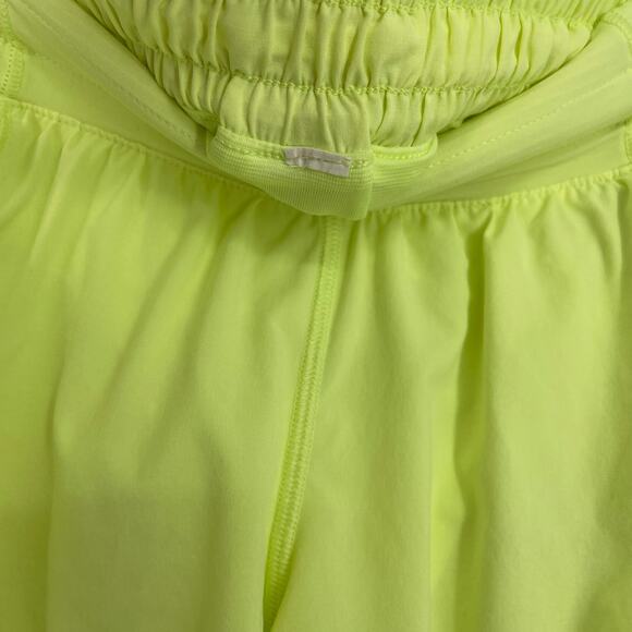 Lululemon Hotty Hot Short II 3.5" Electric Lemon Size 4 - Picture 4 of 11